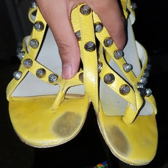 CLOSET CLOSING! LAST CHANCE Balenciaga studded sandals yellow - Picture 6 of 7